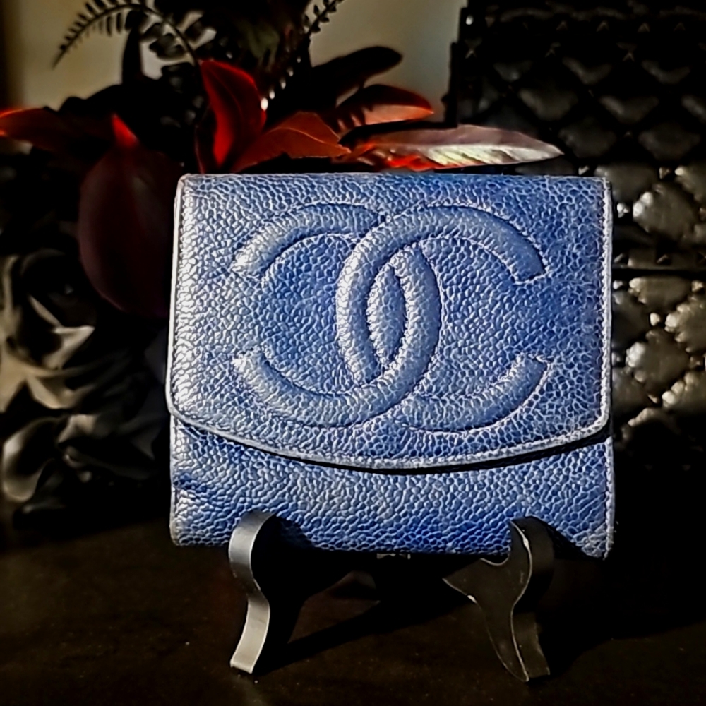 Authentic Chanel CC Logo Caviar Skin Leather Wallet